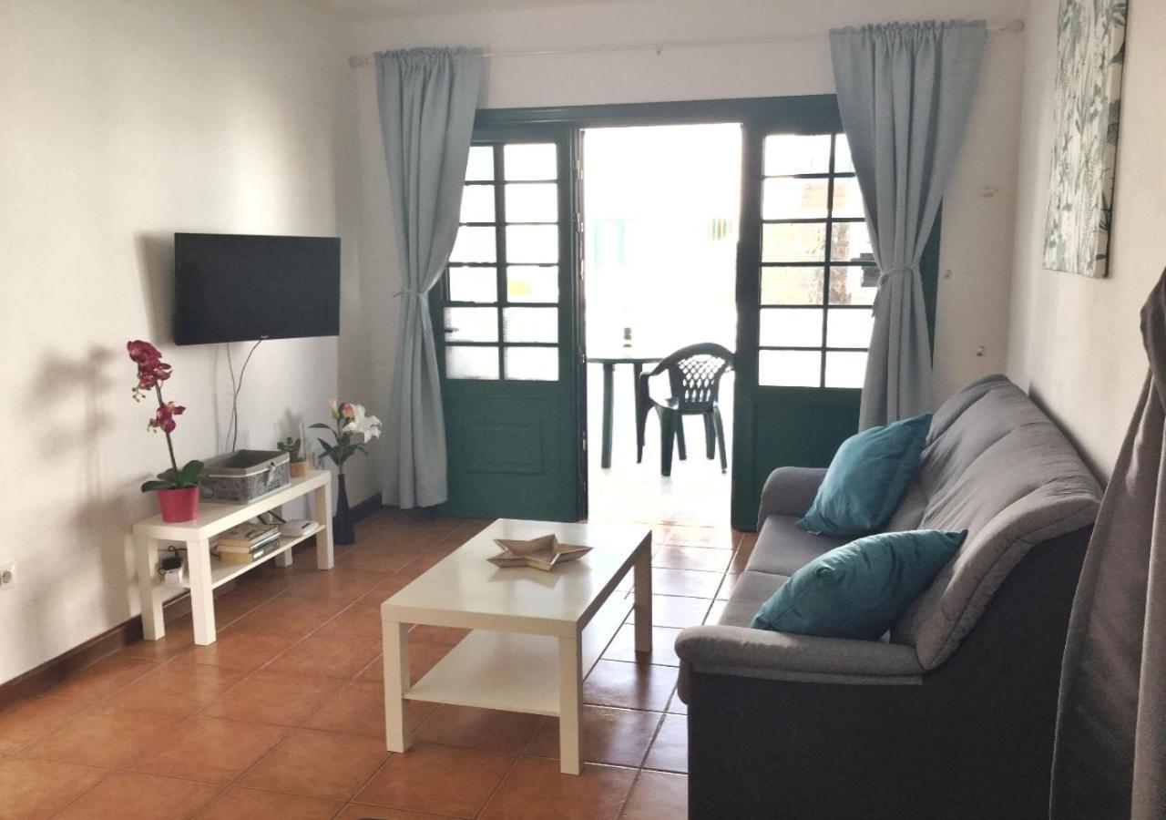 Relax & Pool Next To The Beach Apt Puerto del Carmen  Buitenkant foto